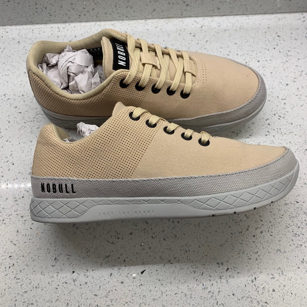 NOBULL SAND CANVAS TRAINER (WOMEN'S)